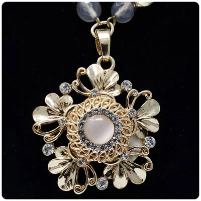 Butterfly Haven Beaded Gold-Tone Snap Necklace - Image 4