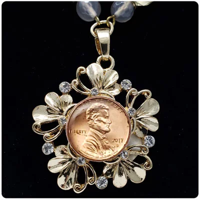 Butterfly Haven Beaded Gold-Tone Snap Necklace - Image 3